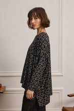 Load image into Gallery viewer, BEA ASYMMETRICAL BLOUSE PRINTED LOOSE
