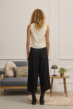 Load image into Gallery viewer, CRESSIDA PANT 7/8 WITH POCKETS