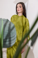 Load image into Gallery viewer, FEORA SHIRT WITH MAO COLLAR AND WATERCOLOR PRINT