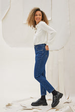 Load image into Gallery viewer, KAMBOS JEANS MOMFIT REGULAR FIT COTTON