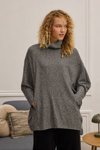 Load image into Gallery viewer, LETO OVERSIZE BLOUSE WITH POCKETS