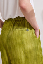Load image into Gallery viewer, LUVINIA CROPPED PANTS WITH DESIGNER SEAMS