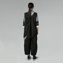 Load image into Gallery viewer, 125148 ASYMMETRIC COTTON TOP
