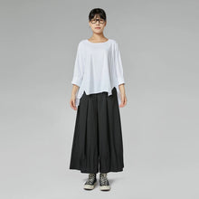 Load image into Gallery viewer, 217883 COTTON ASYMMETRICAL BLOUSE
