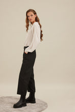 Load image into Gallery viewer, AIDI STRIPED TROUSERS WITH A BELT AT THE WAIST
