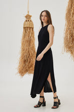 Load image into Gallery viewer, CARPERA DRESS PLEATS CLOSED NECK
