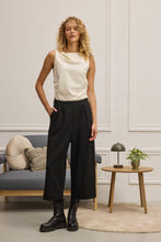 Load image into Gallery viewer, CRESSIDA PANT 7/8 WITH POCKETS
