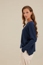 Load image into Gallery viewer, CROW BLOUSE ASYMMETRIC WITH NECKLES
