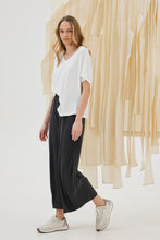 Load image into Gallery viewer, DOKOS CROPPED PANTS ELASTIC WAIST
