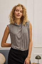 Load image into Gallery viewer, FEODOR TOP SLEVEELESS
