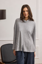 Load image into Gallery viewer, FINTAN BLOUSE LOOSE WITH POCKETS
