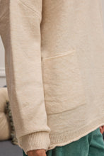 Load image into Gallery viewer, INDY KNITWEAR V-NECK 2 POCKETS LOOSE
