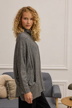 Load image into Gallery viewer, LETO OVERSIZE BLOUSE WITH POCKETS
