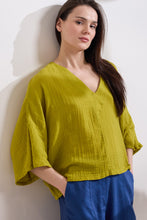 Load image into Gallery viewer, MARSH TUNIC IN CRINKLE FABRIC WITH PUFF SLEEVES
