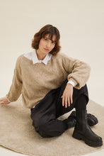 Load image into Gallery viewer, REDSTART KNIT BLOUSE
