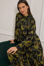 Load image into Gallery viewer, RUFFIN BLOUSE WITH DIAGONAL BUTTONS
