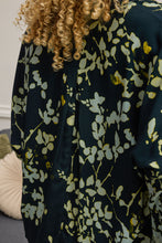 Load image into Gallery viewer, SELKIE PRINTED SHIRT LOOSE
