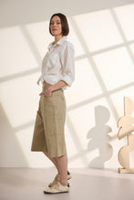 Load image into Gallery viewer, TINDRA HIGHT WAISTED STRIPED BERMUDA SHORT WITH SLASH POCKETS
