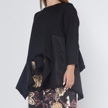 Load image into Gallery viewer, 225228 ASYMMETRIC COTTON BLOUSE
